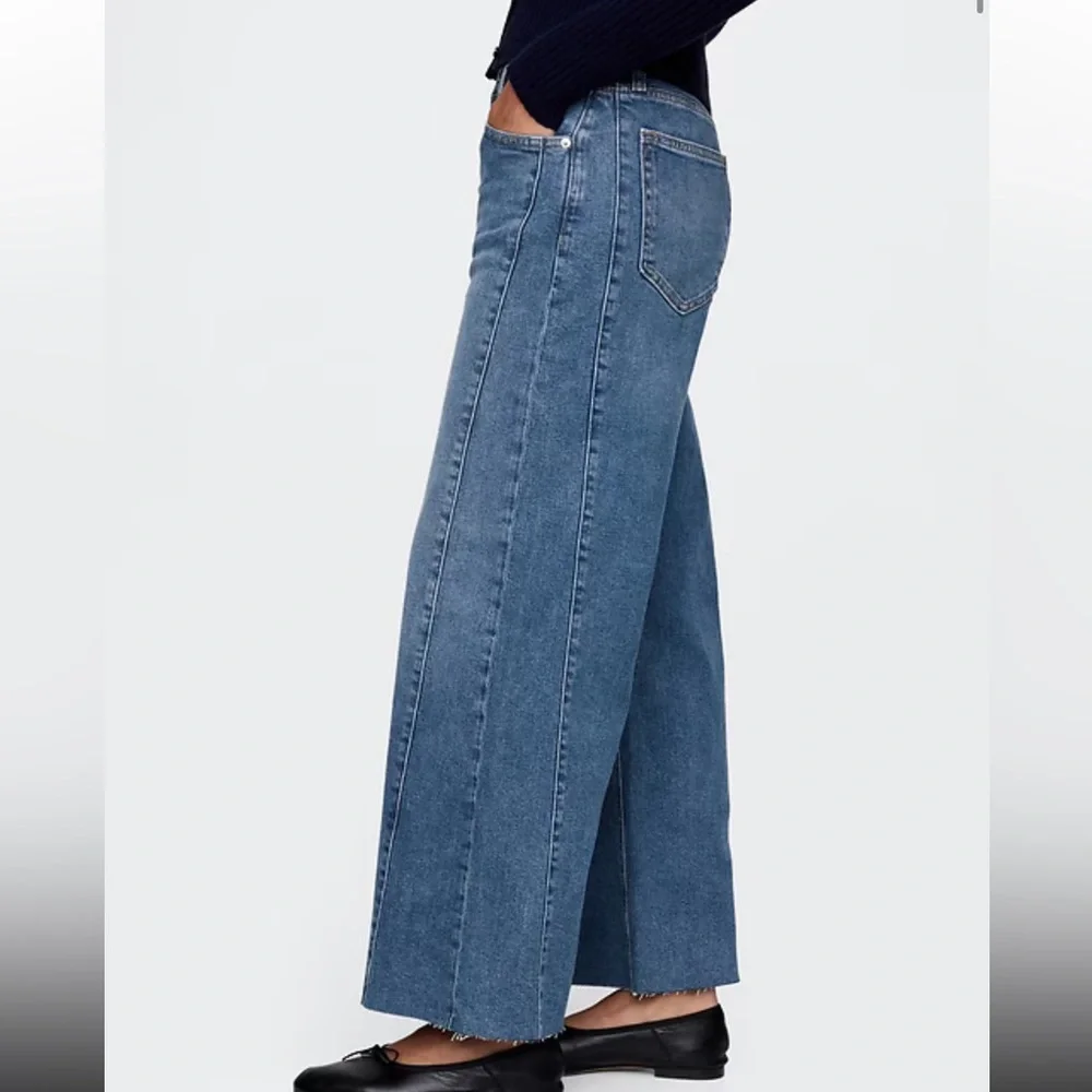 GAP High Rise Stride Flare Wide-Leg Jeans Petite Short - Picture 2 of 13